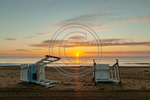 Laying Down on Rehoboth Beach_5353