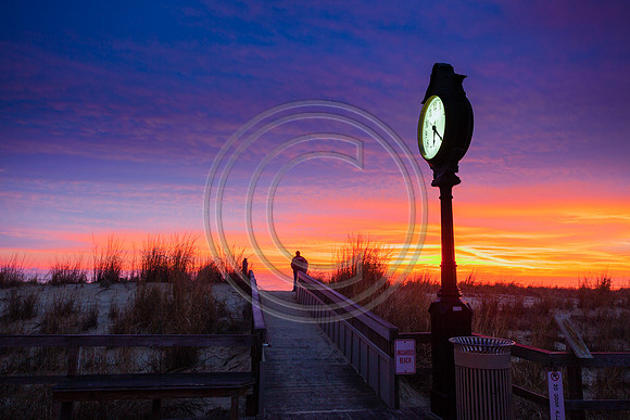 Clocks - Clock-boardwalk A Great Day to be Alive 1252 V3