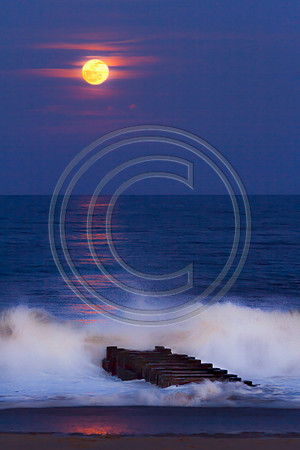 Full Moon Maryland Street_1152 V2