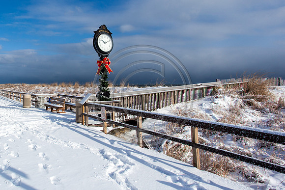 Clocks - Snowy Boardwalk Clock_7377