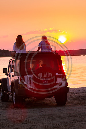 Girls on Jeep_7281